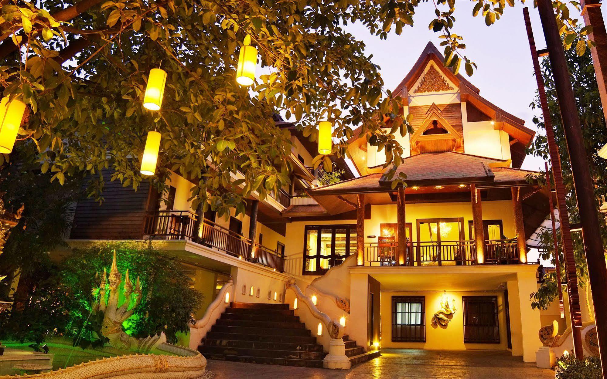 De Naga Hotel, Чиангмай Экстерьер фото